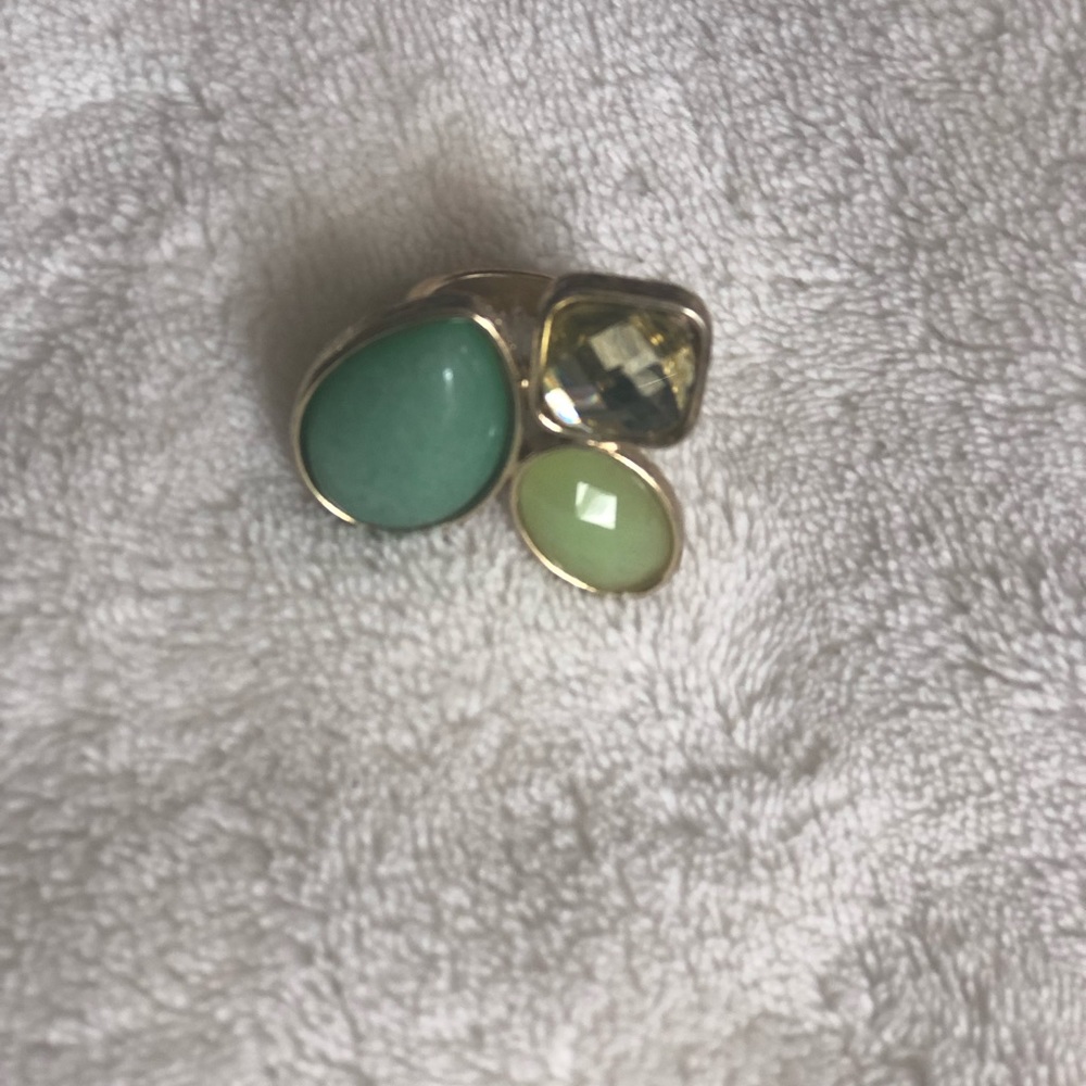 Ring - Picture 2 of 3